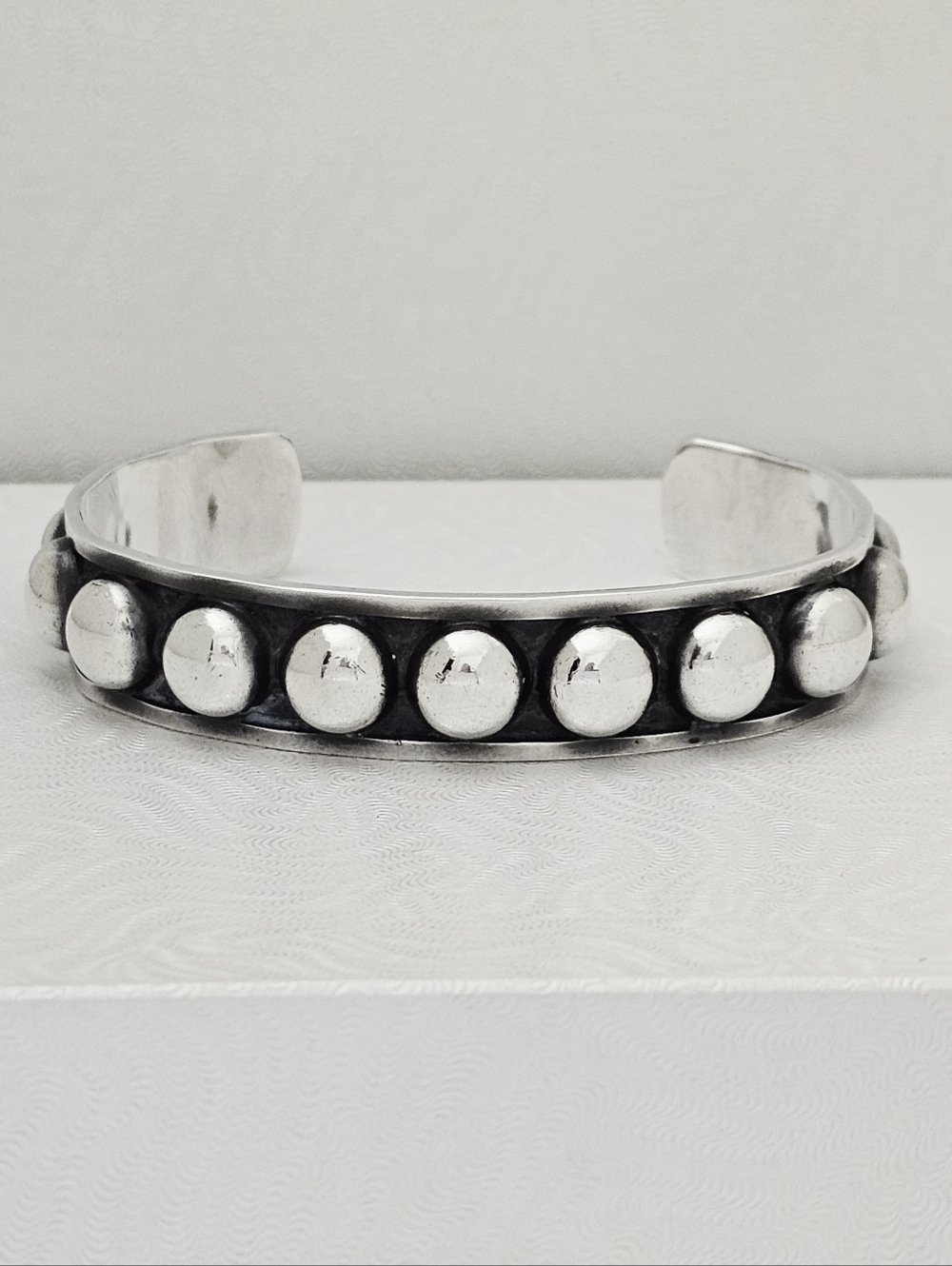 Silpada Very Rare🦄Sterling Silver Oxidized Dome Bead Cuff Bracelet 33g ZB057
